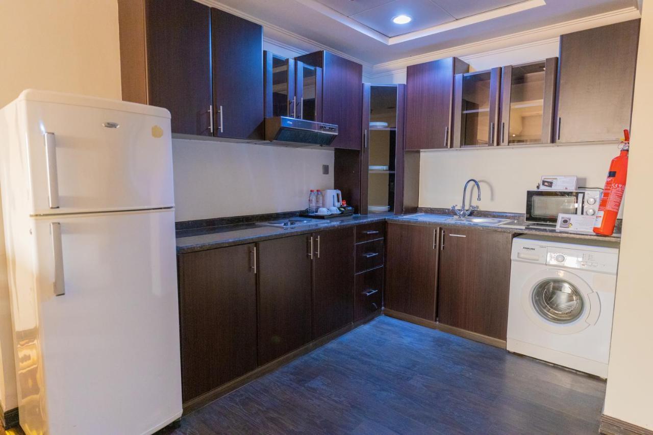 Ewan Ajman Suites Hotel Luaran gambar